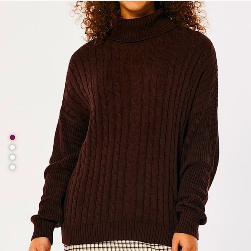 Hollister Brown‎ Turtleneck  Cable-knit Sweater Oversized